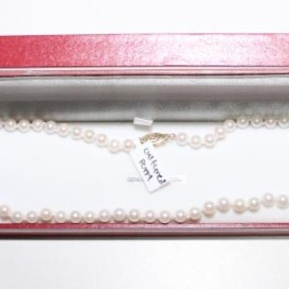 Single Strand Cultured Pearl Necklace Choker with 14K YG Clasp - Picture 11 of 11